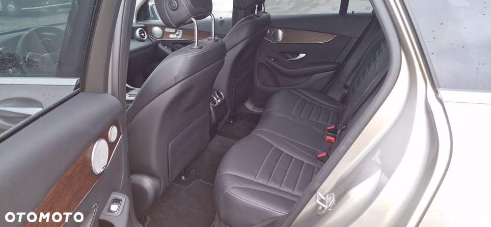 Mercedes-Benz GLC 220 d 4Matic 9G-TRONIC Exclusive - 16
