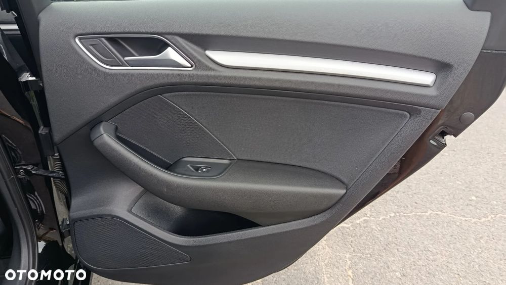 Audi A3 Sportback 1.5 TFSI cylinder on demand sport - 9