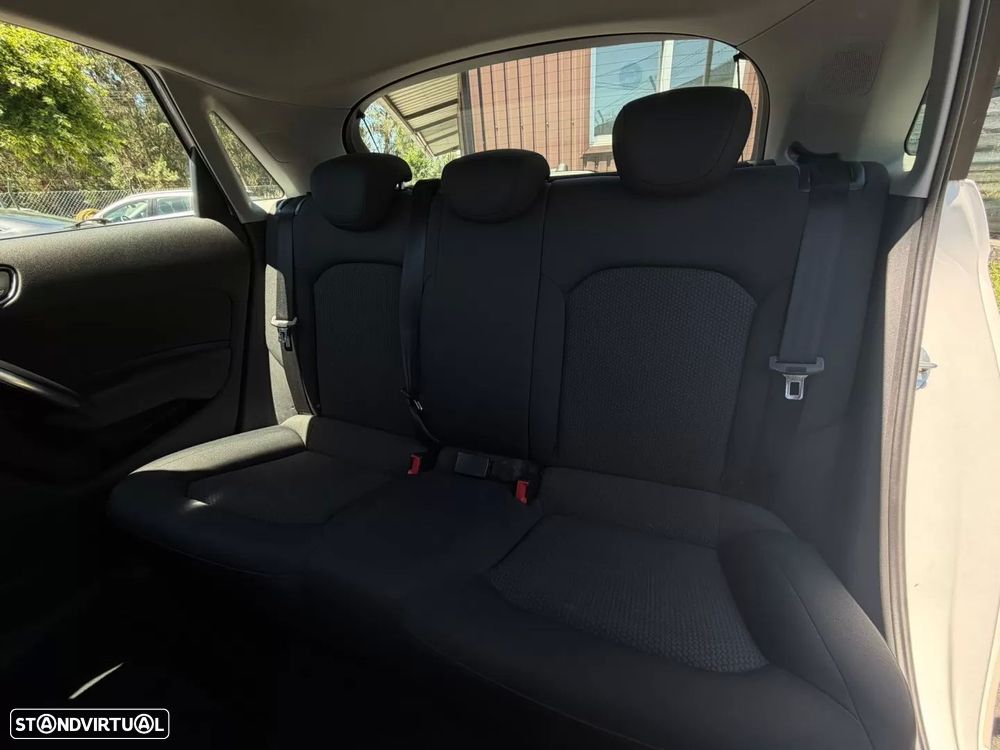 Audi A1 Sportback 1.0 TFSI Sport — fotografia 16