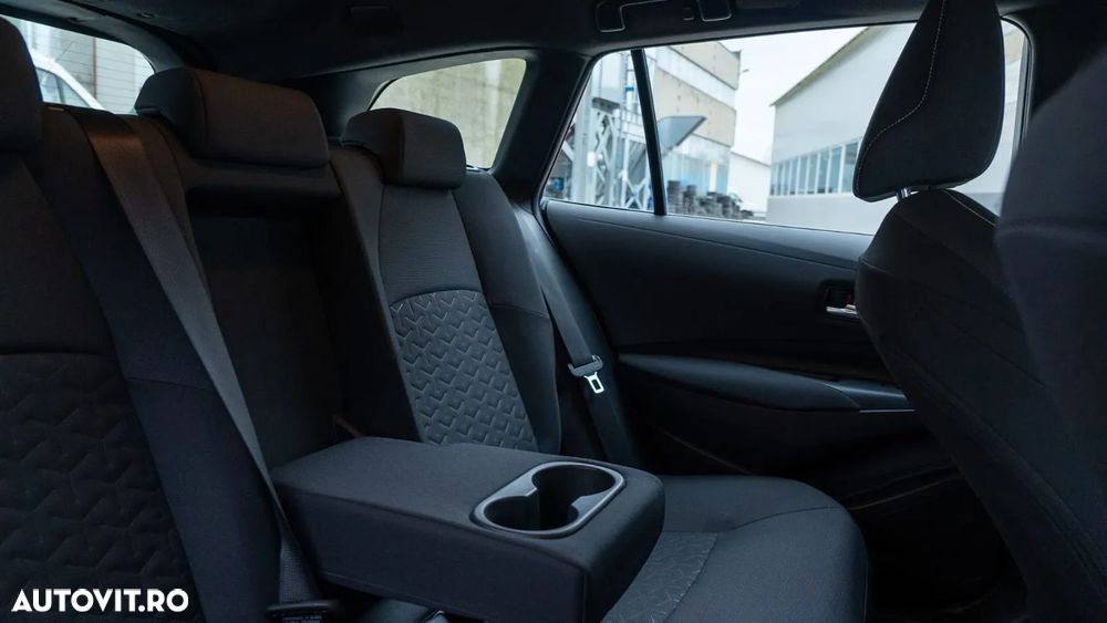 Toyota Corolla Touring Sports 1.2 Turbo 116 CP CVT Dynamic - 9