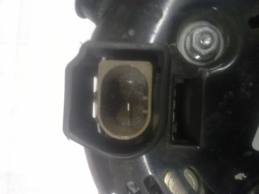 Jaguar XF X250 3.0 TD V6 alternator - 12