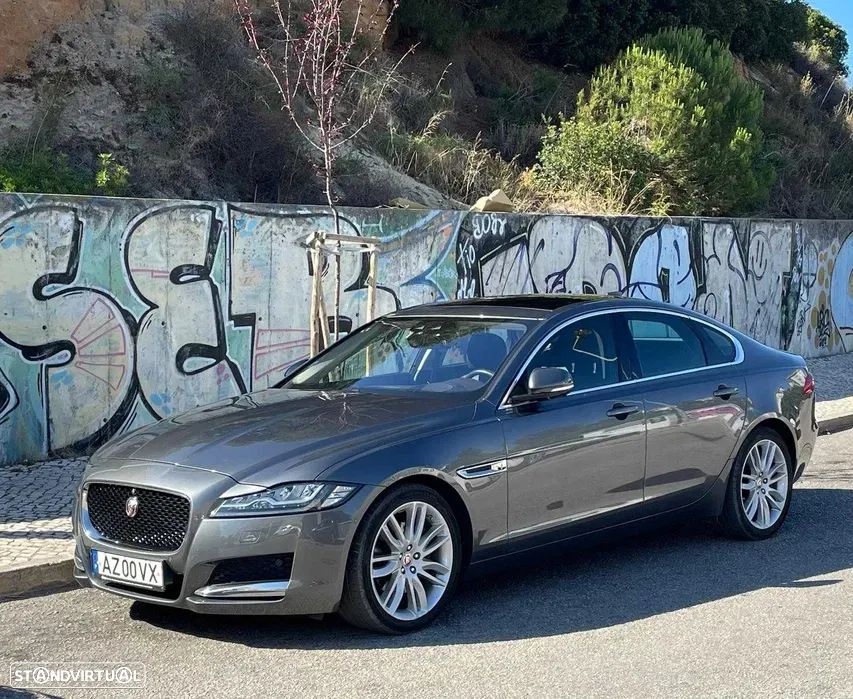 Jaguar XF 2.0 D Portfolio Aut. - 1