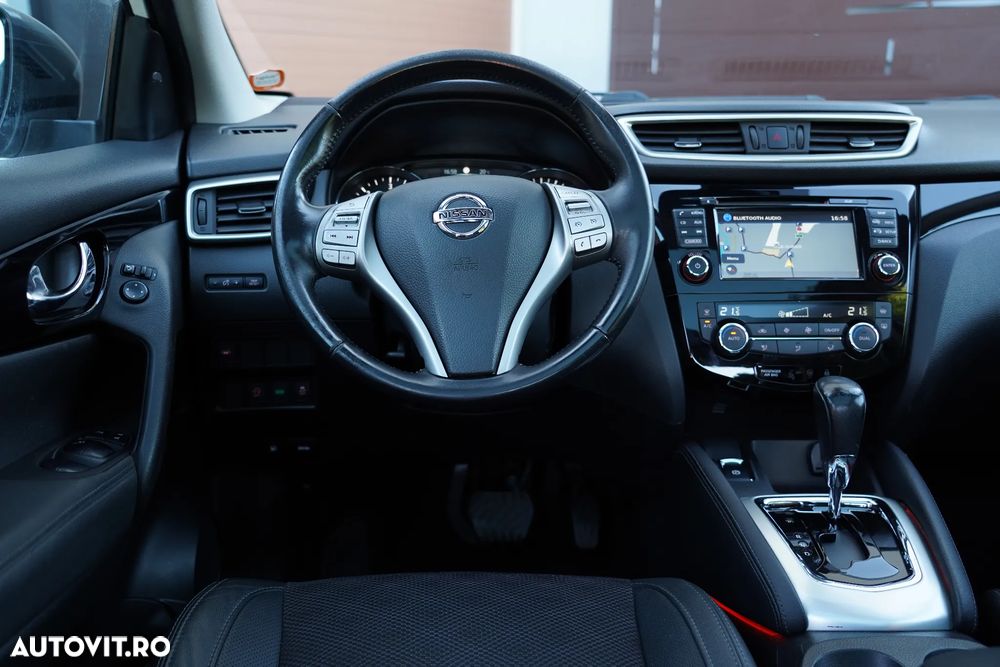 Nissan Qashqai 1.6 DCI Xtronic TEKNA - 10