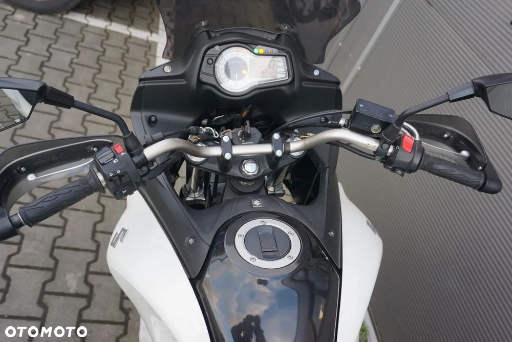 Suzuki V-STROM - 17