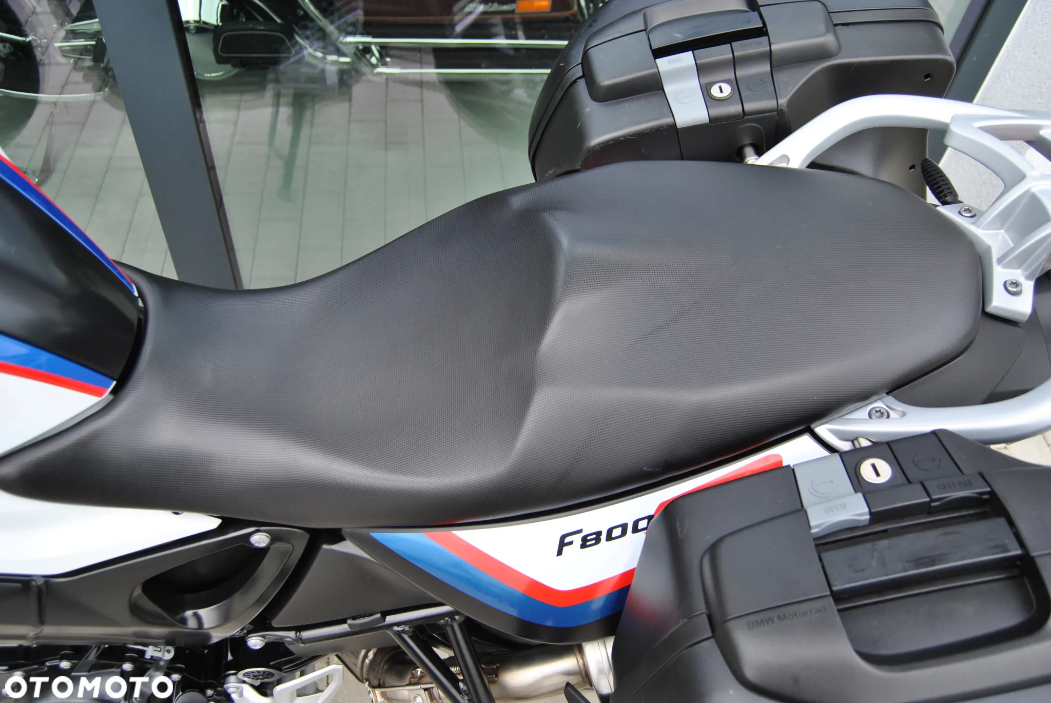 BMW F - 28