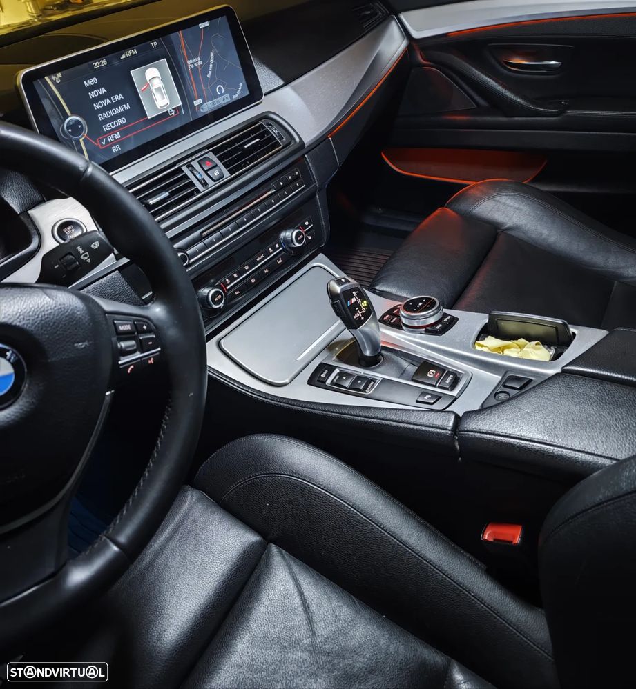 BMW 525 d Exclusive Auto - 10