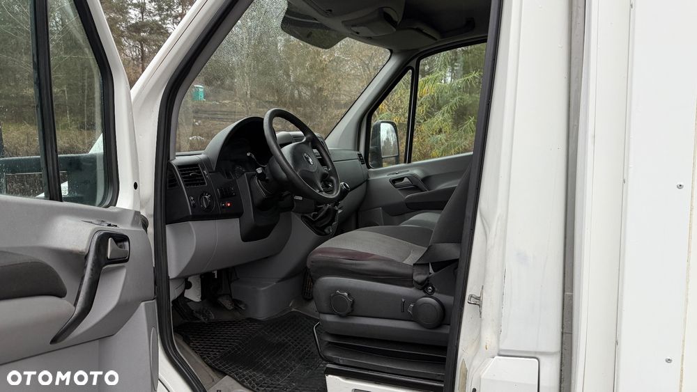 Volkswagen Crafter 2.0 TDi Chłodnia + Grzanie Kontener Winda - 11