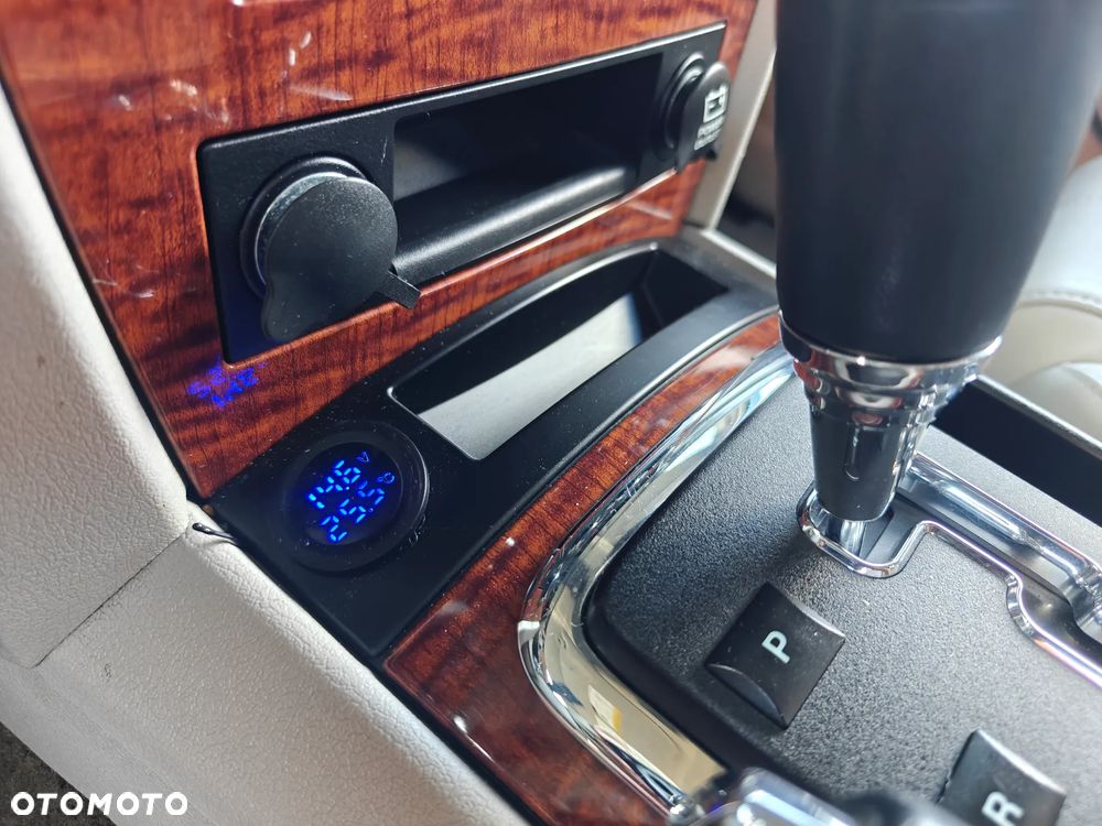 Jeep Commander 5.7 V8 Limited - 18
