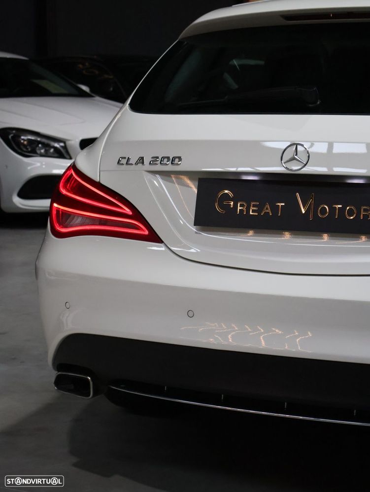 Mercedes-Benz CLA 200 d Shooting Brake Urban - 15