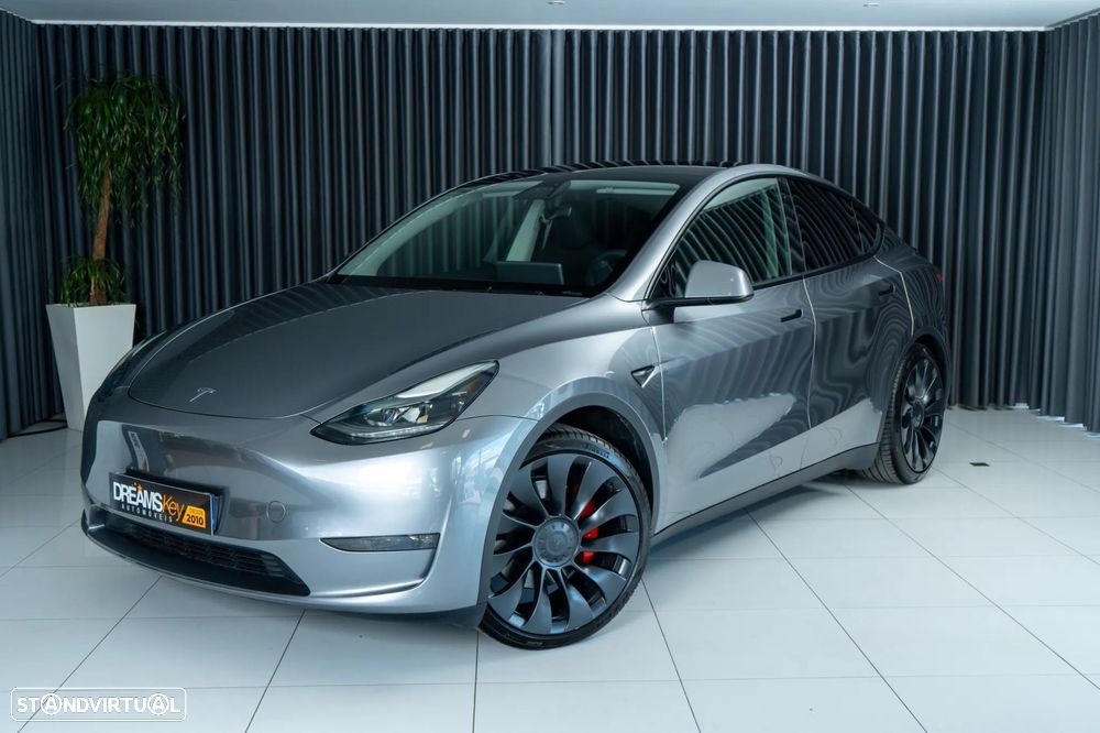Tesla Model Y Performance Dual Motor AWD - 10