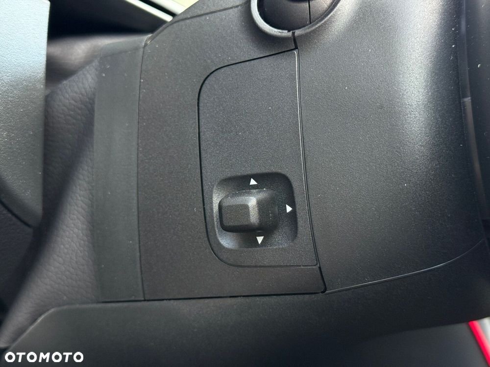 Mercedes-Benz Klasa C 300 mHEV 4-Matic AMG - 17