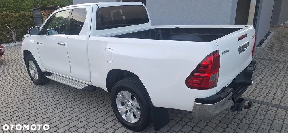 Toyota Hilux 4x4 Extra Cab Duty Comfort - 12