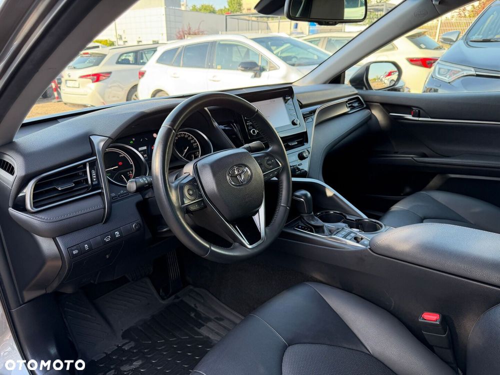Toyota Camry 2.5 Hybrid Comfort CVT - 4