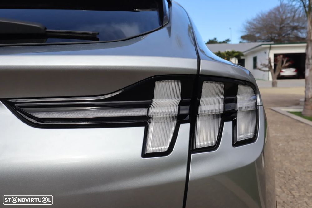 Ford Mustang Mach-E Standard - 8