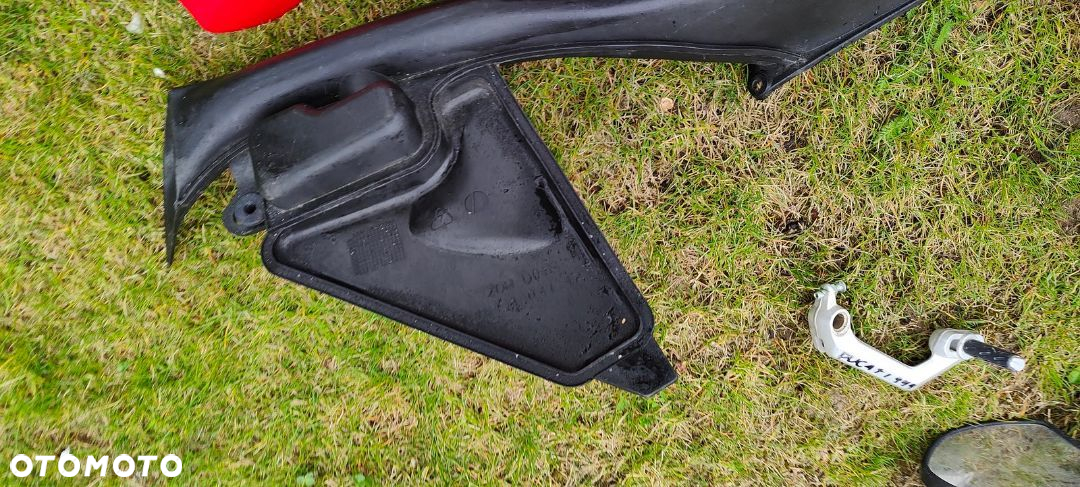 Ducati 999 749 Czasza Ogon Owiewka Błotnik Wlot powietrza lusterko 2004 - 17