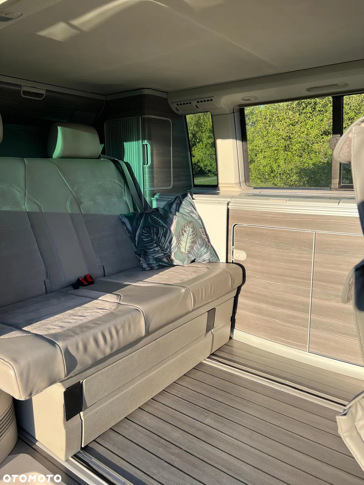 Volkswagen California - 14