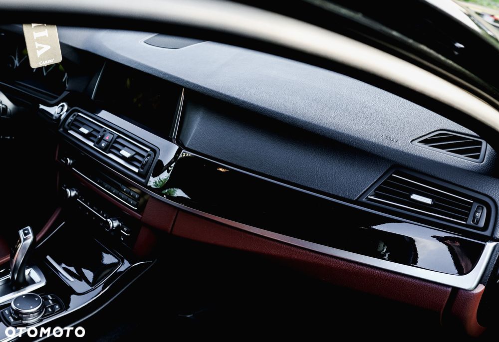 BMW Seria 5 530d xDrive - 30