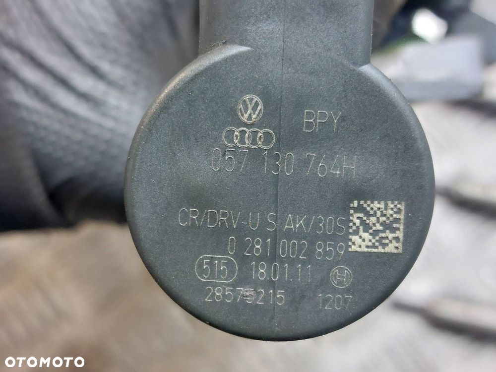 POMPA WTRYSKOWA + WTRYSKIWACZE LISTWA KOMPLET AUDI A3 8P 2.0 TDI 03L130277J - 6