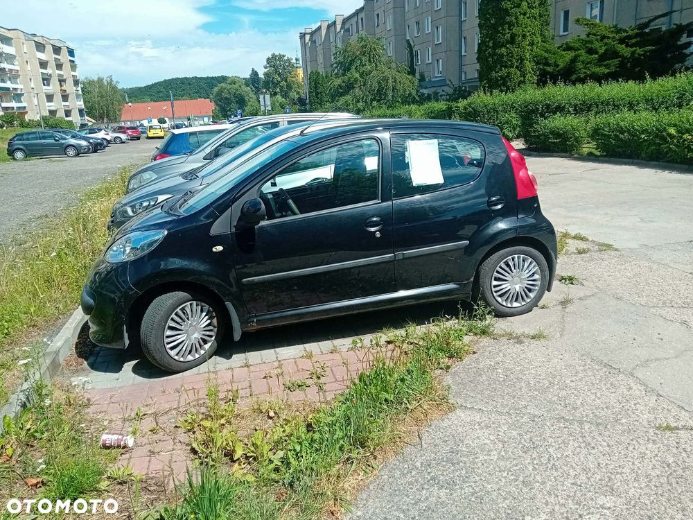 Peugeot 107 1.0 Happy - 1