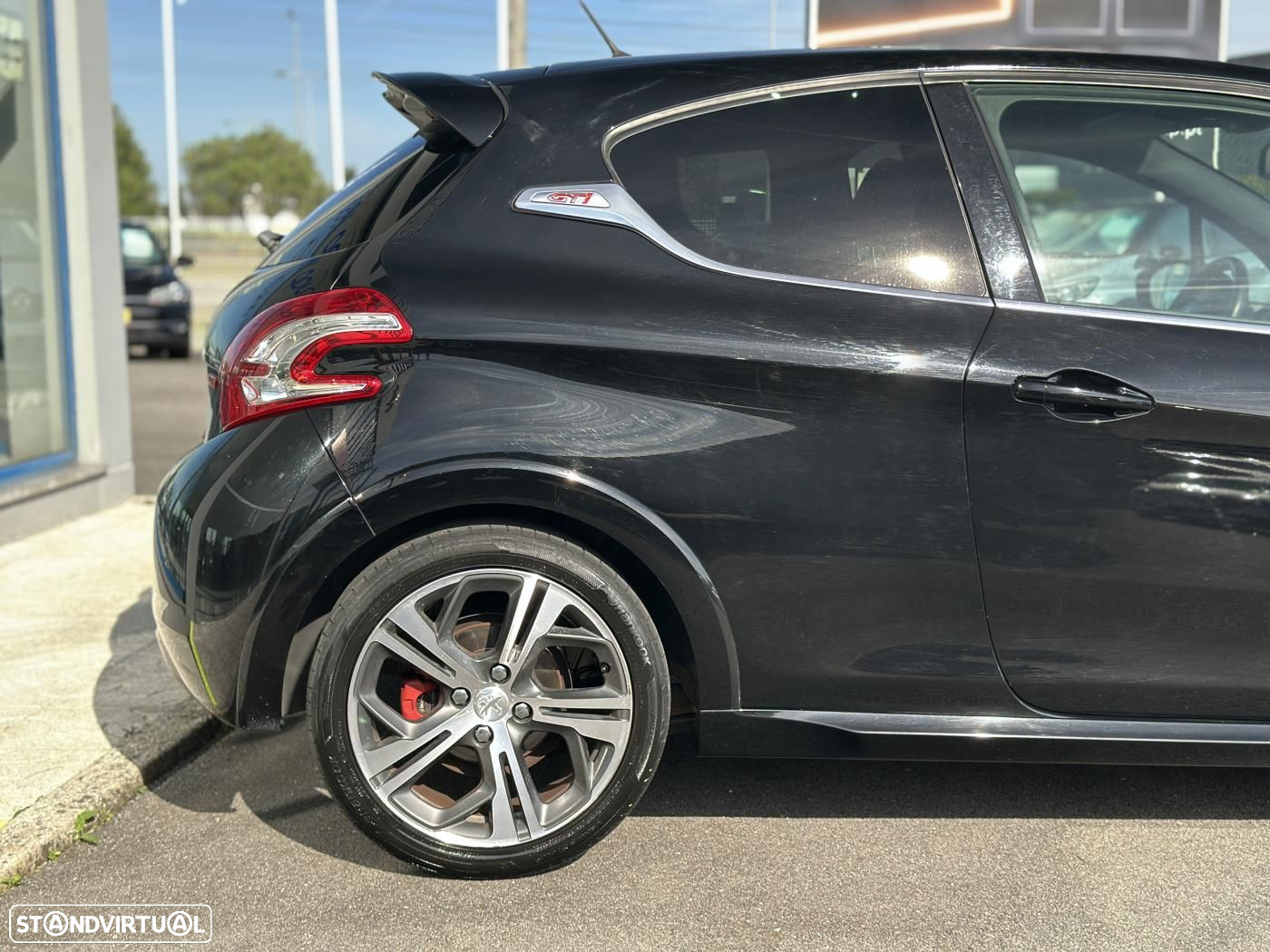Peugeot 208 GTI 200 THP - 10