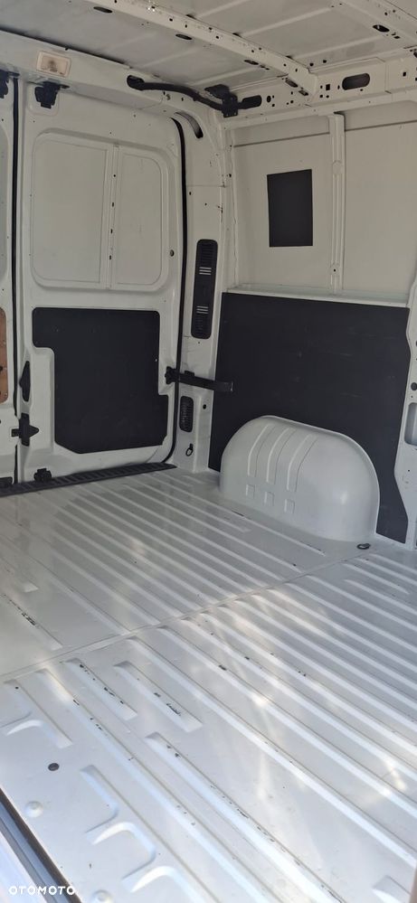 Nissan NV400 - 15