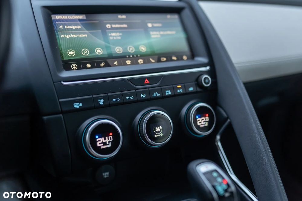 Jaguar E-Pace 2.0 i4P AWD R-Dynamic - 24