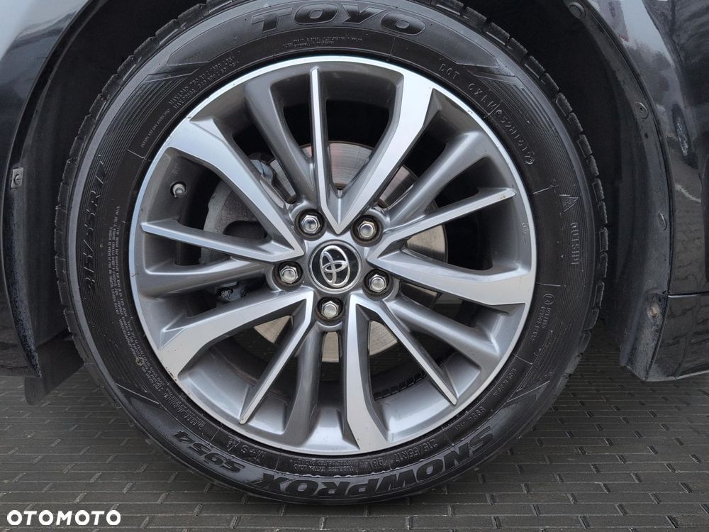 Toyota Avensis 2.0 Premium MS - 19