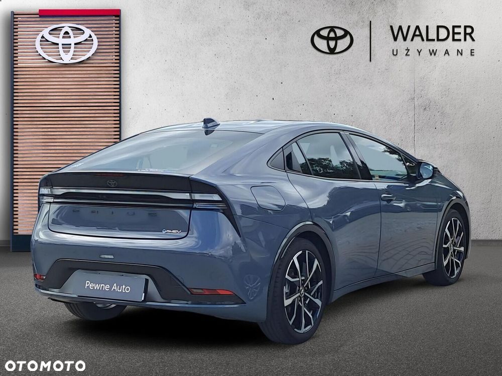 Toyota Prius - 5