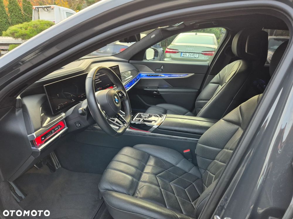 BMW Seria 7 - 29