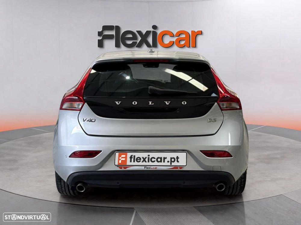 Volvo V40 2.0 D3 Momentum - 8