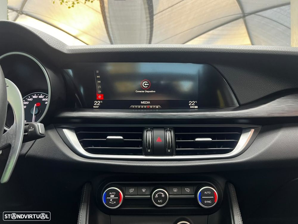 Alfa Romeo Stelvio 2.2 D TI AT8 - 54