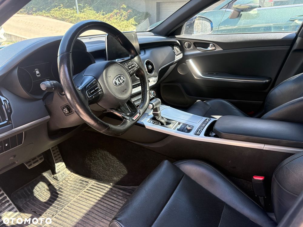 Kia Stinger 3.3 T-GDI AWD GT - 6
