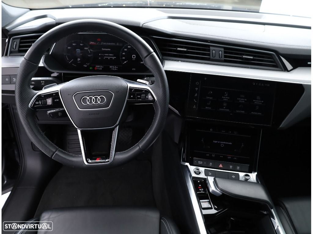 Audi e-tron 55 quattro S line - 29
