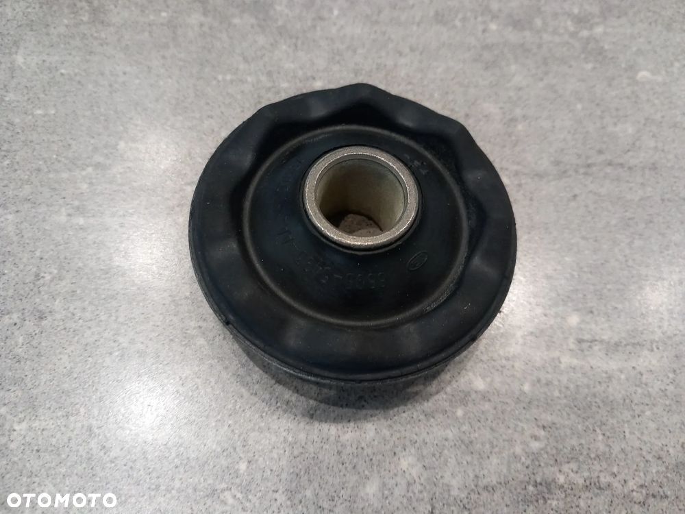 Silentblok wahacza - wkładka izolująca Ford 1656752 - 1