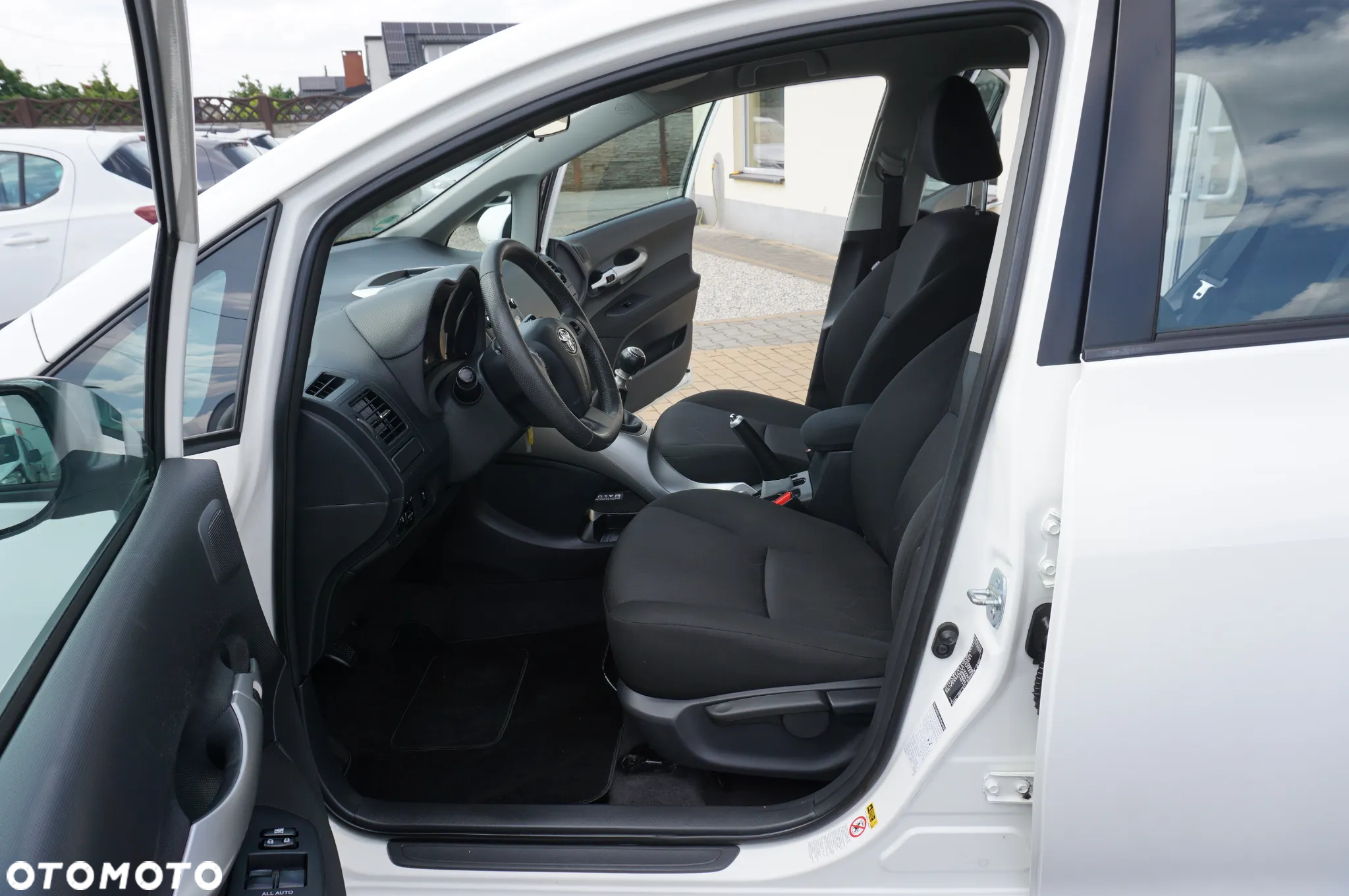 Toyota Auris 1.6 Comfort - 21