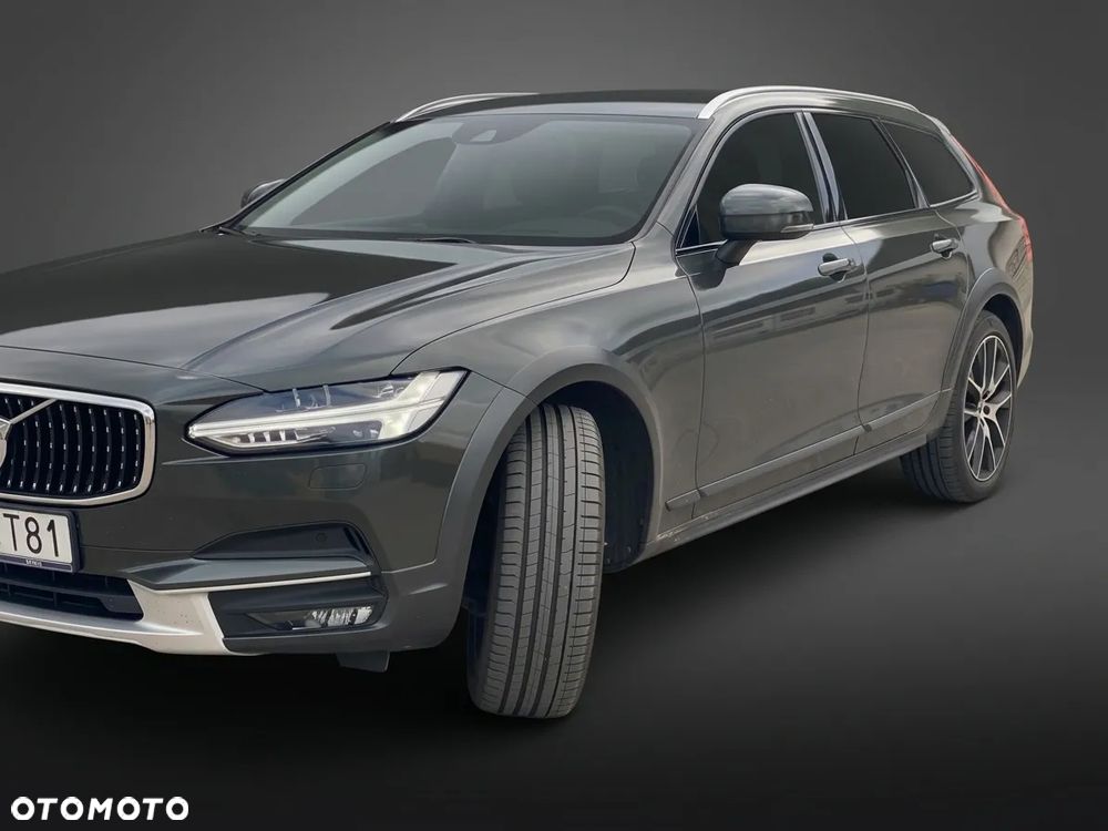 Volvo V90 D5 SCR AWD Momentum Pro - 6