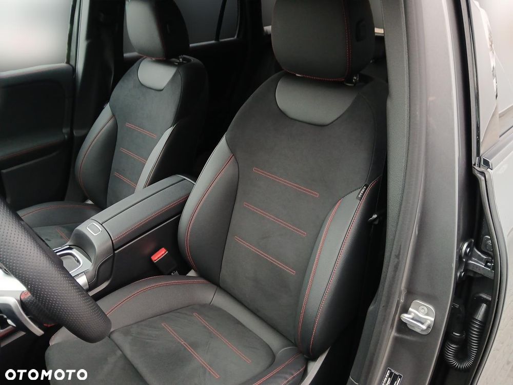 Mercedes-Benz GLA 200 AMG Line - 24