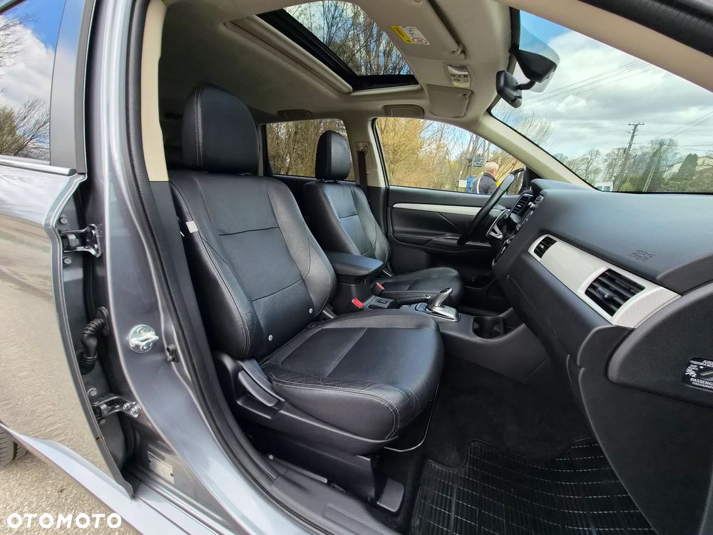 Mitsubishi Outlander - 21