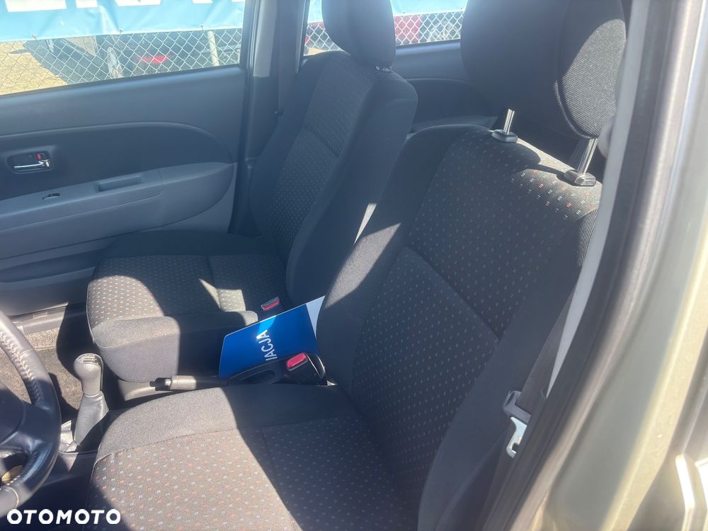 Daihatsu Sirion 1.3 - 26