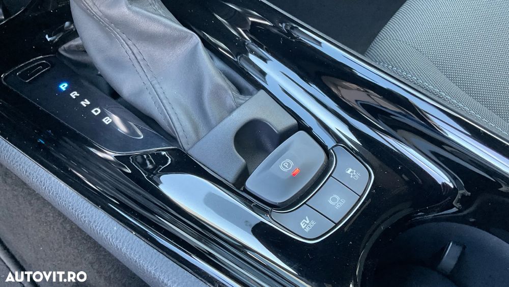 Toyota C-HR 1.8 HSD 4x2 CVT C-ult - 36