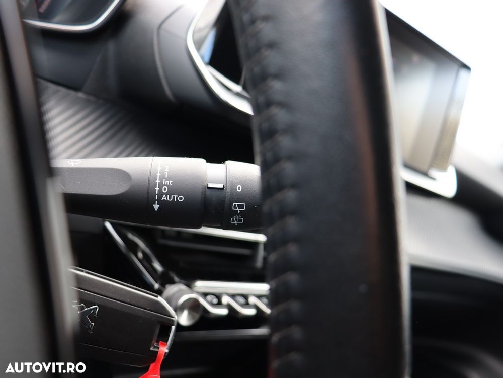 Peugeot 2008 1.5 BlueHDI FAP Active - 12