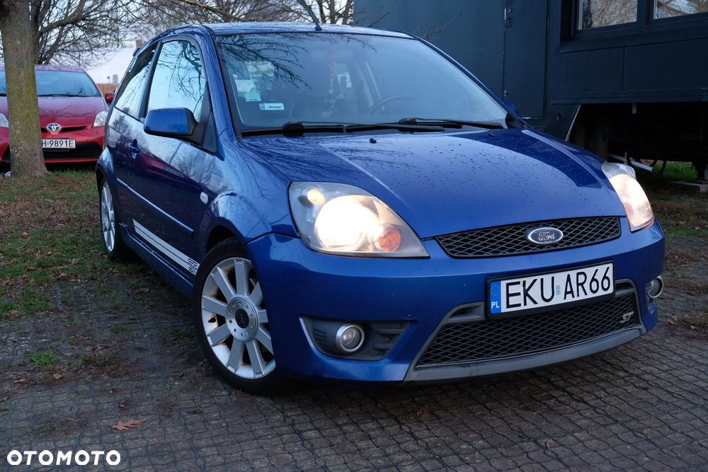 Ford Fiesta - 2