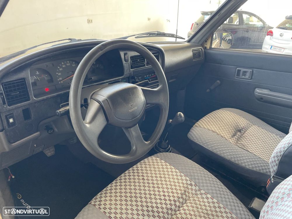 Toyota HILUX 2.4 D 4x4 C/DUPLA - 10