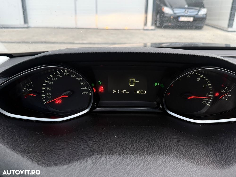 Peugeot 308 PureTech 130 GPF Stop & Start Style - 5