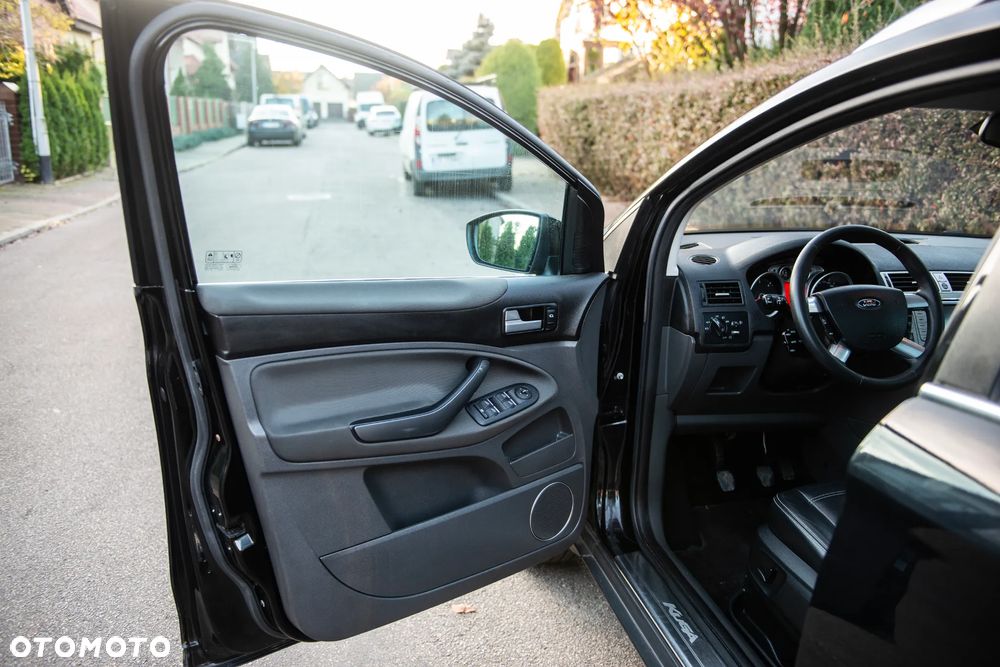 Ford Kuga 2.0 TDCi 4x4 Titanium - 17