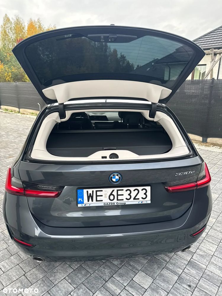 BMW Seria 3 - 32