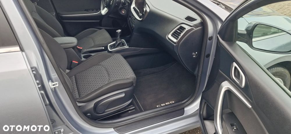 Kia Ceed 1.0 T-GDI L Business Line Plus - 33