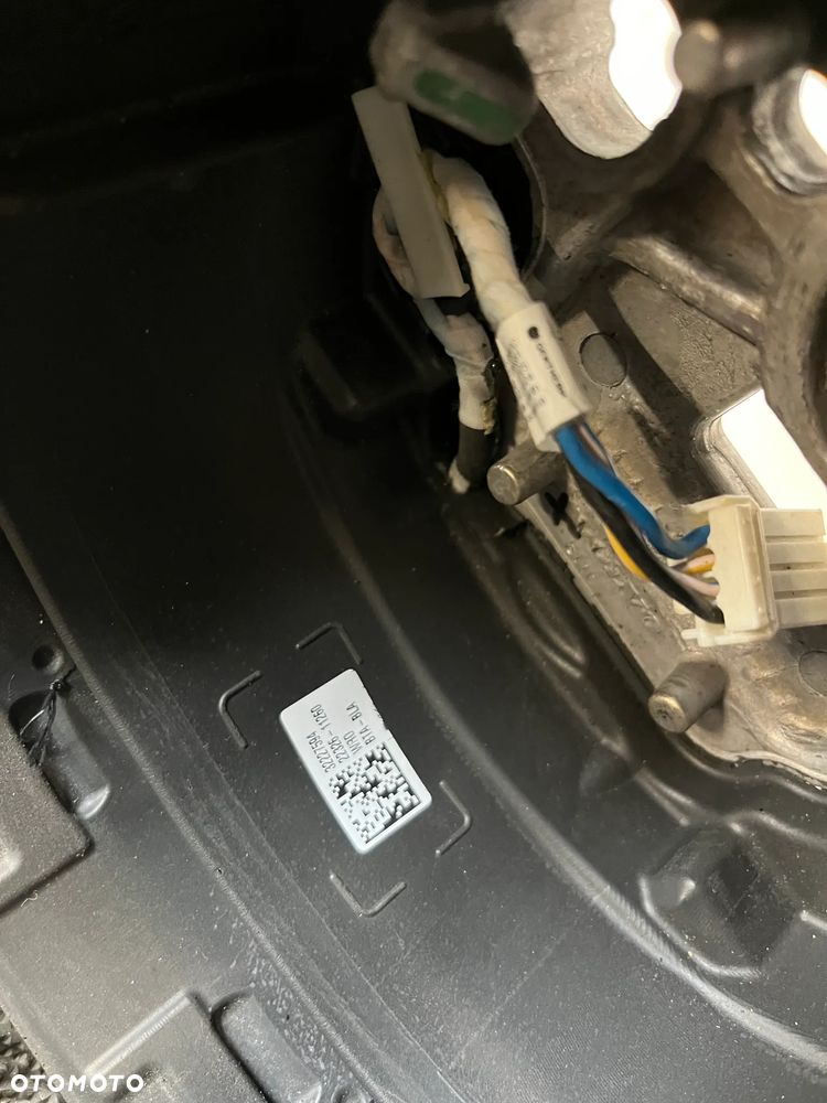 KIEROWNICA MULTIFUNKCJA VOLVO S60 III 32227594 CZARNA NIĆ - 3