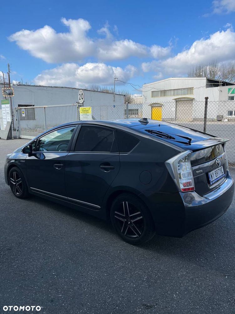 Toyota Prius 1.8 HSD Sol - 4
