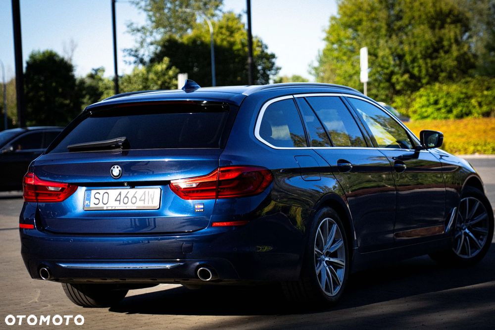 BMW Seria 5 520d xDrive Luxury Line sport - 12